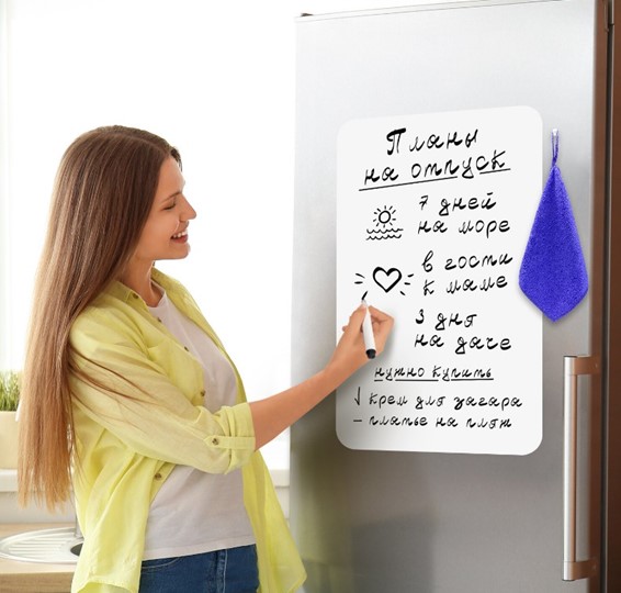 Магнитно-маркерная доска на холодильник BRAUBERG, 58х36 см с маркером, магнитом и салфеткой в Чебоксарах - изображение 2